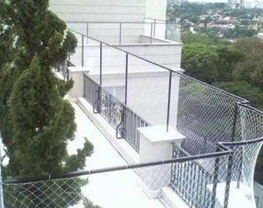 Telas de Proteção e Alambrados para Quadras Esportivas, Escolas, Piscinas